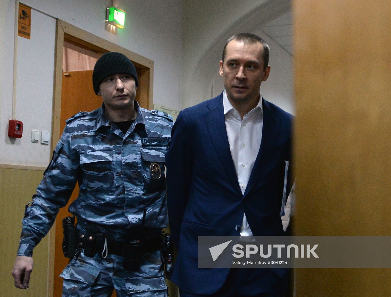 Court hears motion on extended arrest for Dmitry Zakharchenko