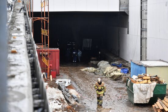 Vehicle tunnel under construction collapses on Kaluzhskoye Motorway