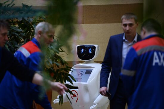 Assistant robot Metrosha to operate in Moscow Metro
