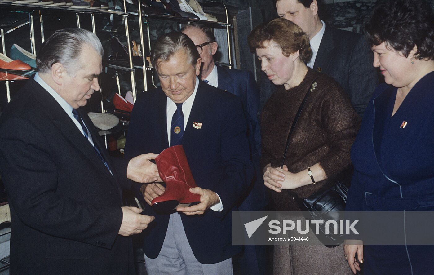 Foreign guests of 27th CPSU congress