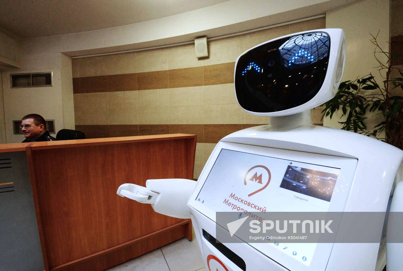 Assistant robot Metrosha to operate in Moscow Metro
