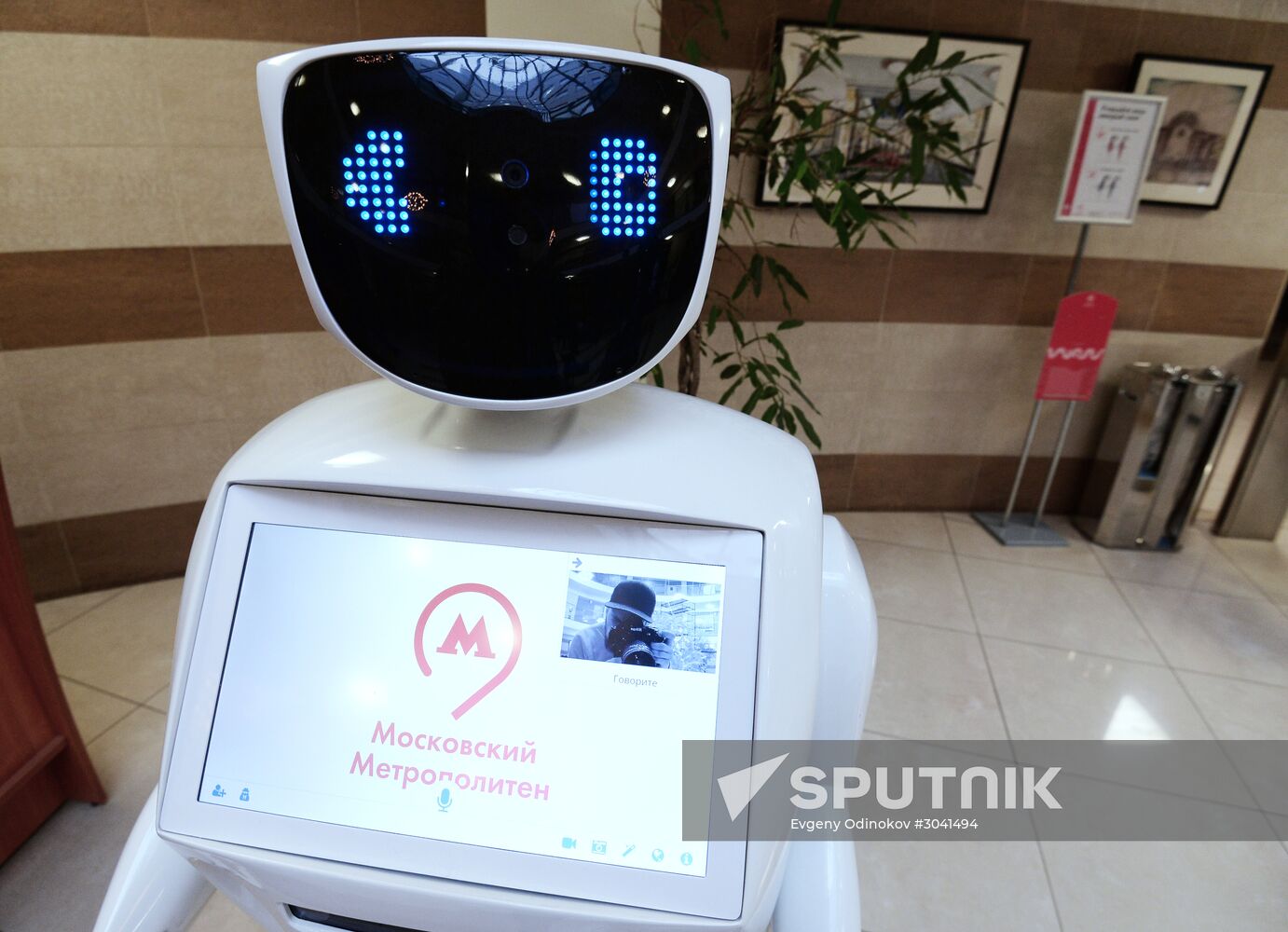 Assistant robot Metrosha to operate in Moscow Metro