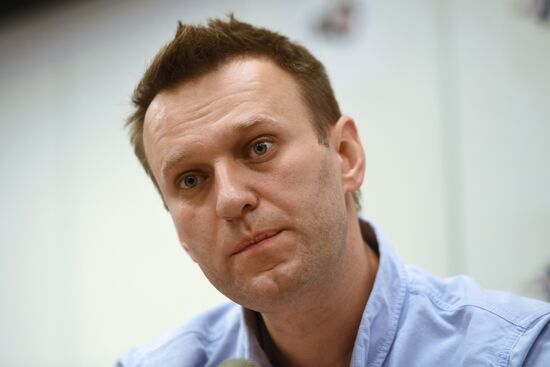 Alexei Navalny speaks live on Ekho Moskvy radio