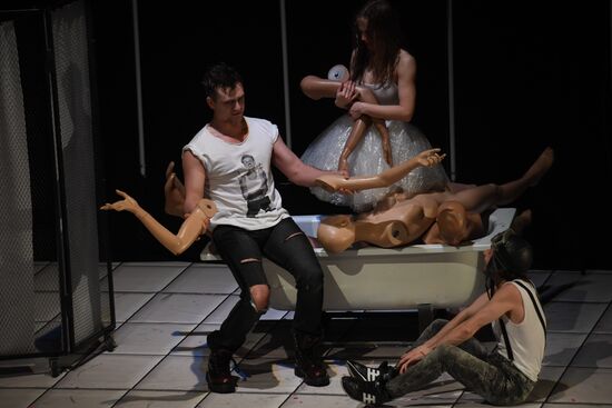 The Shrew show in Mask Plus program at Golden Mask festival