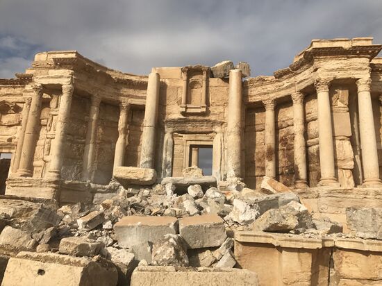 Palmyra recaptured by Syrian Arab Republic forces backed by Russian Aerospace Force