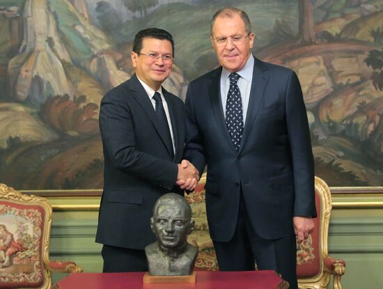 Foreign Minister Sergei Lavrov meets with Salvadoran counterpart