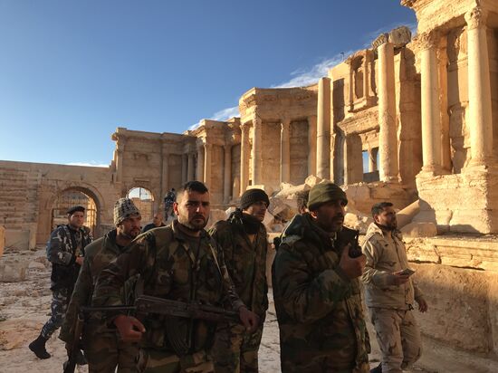 Palmyra recaptured by Syrian Arab Army backed by Russian Air Force