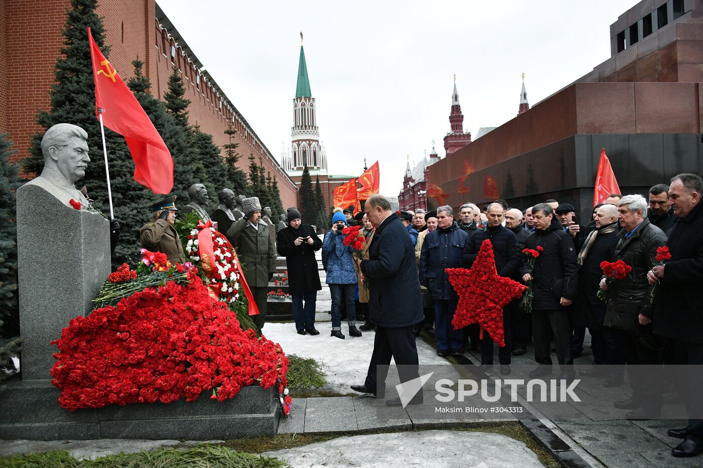 Flowers laid at Stalin's grave