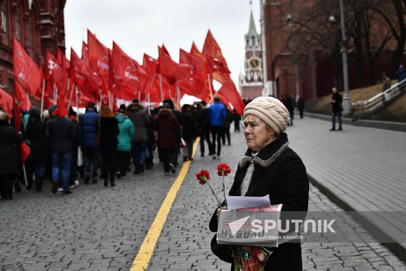 Flowers laid at Stalin's grave