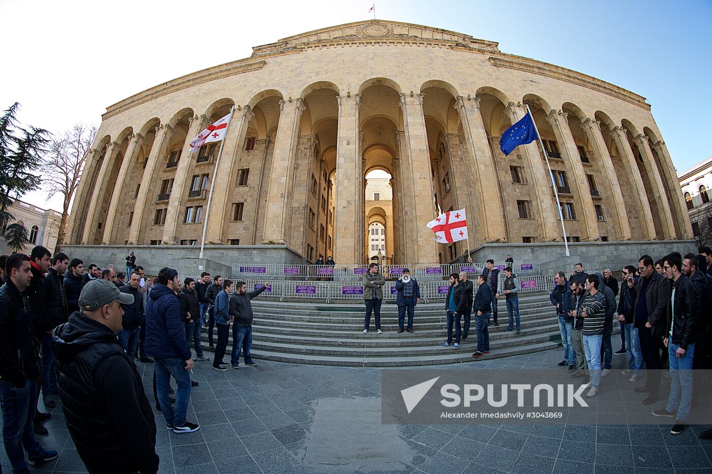 Car owners stage protest in Tbilisi