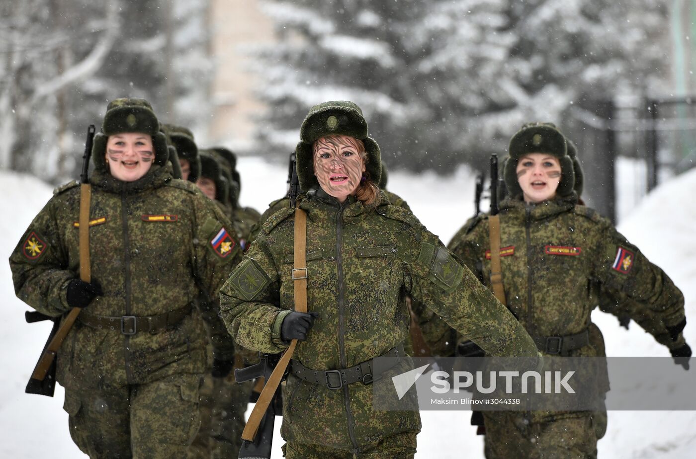 "Make-up under Camouflage" beauty contest