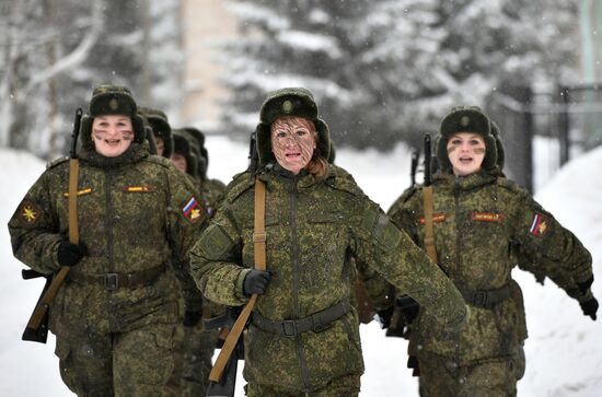 "Make-up under Camouflage" beauty contest