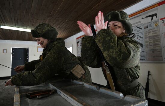 Makeup for Camouflage beauty contest