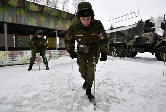 "Make-up under Camouflage" beauty contest