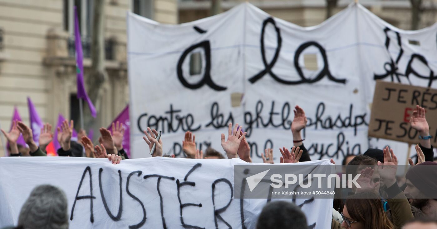 French presidential candidate Mélenchon attends medics' rally in Paris