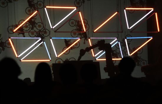 Multimedia project "Manege. 200 Years"