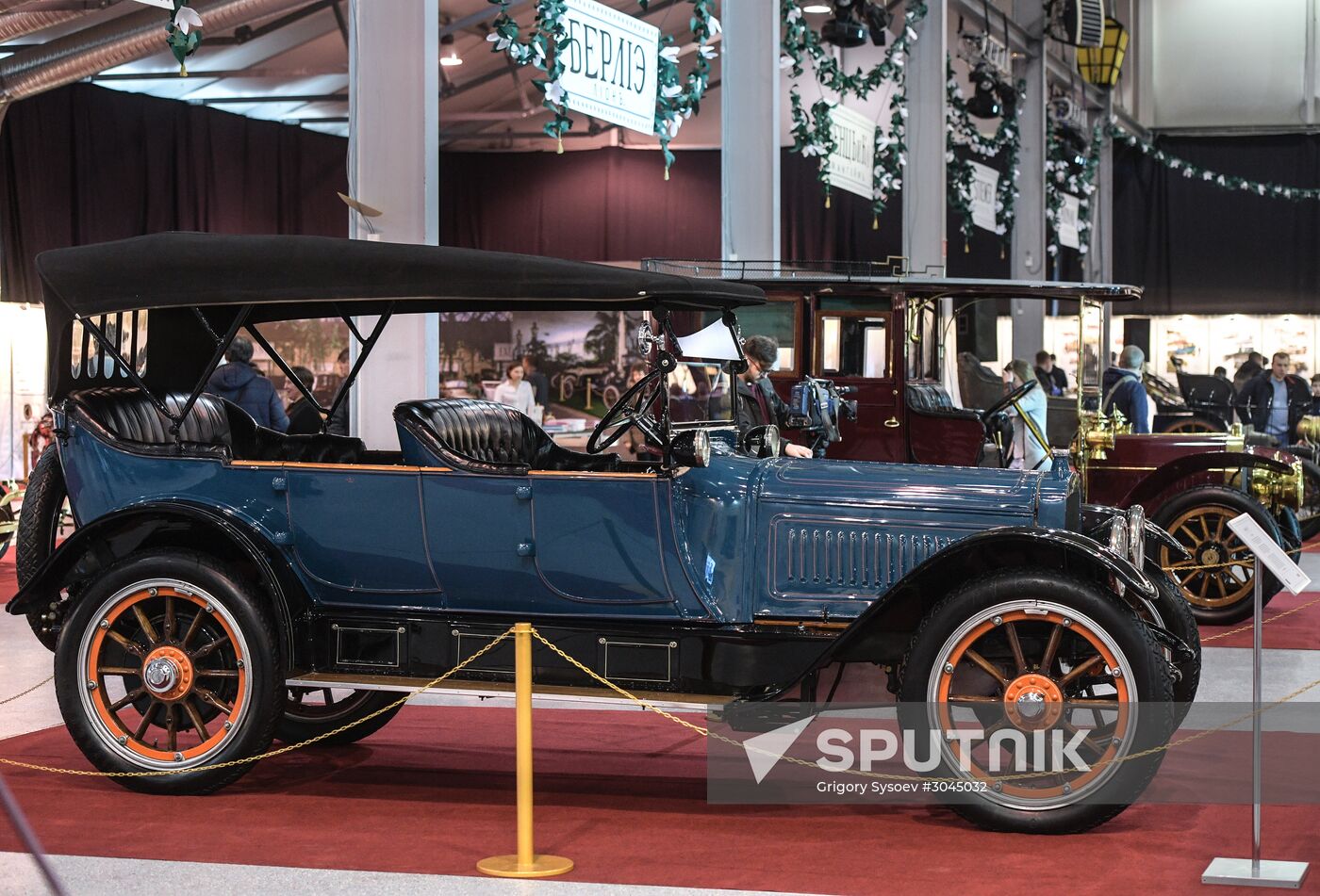 First Motors of Russia retro cars exhibition
