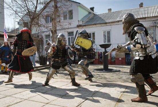 "Joust for Those Beautiful Dames" theatrical show in Crimea