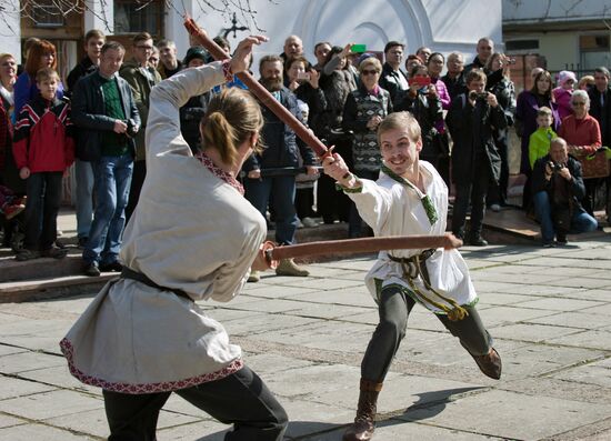 "Joust for Those Beautiful Dames" theatrical show in Crimea