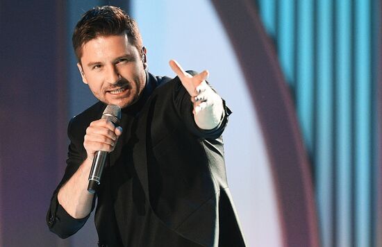 Valentin Yudashkin gala show