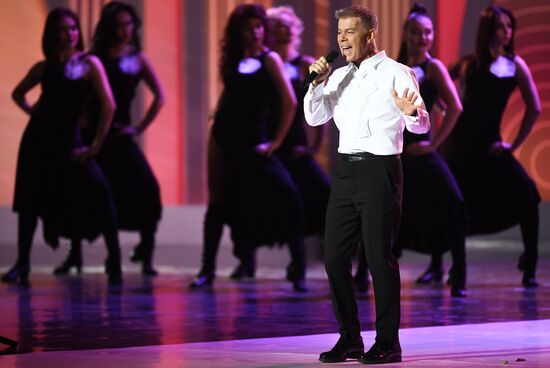 Valentin Yudashkin's show