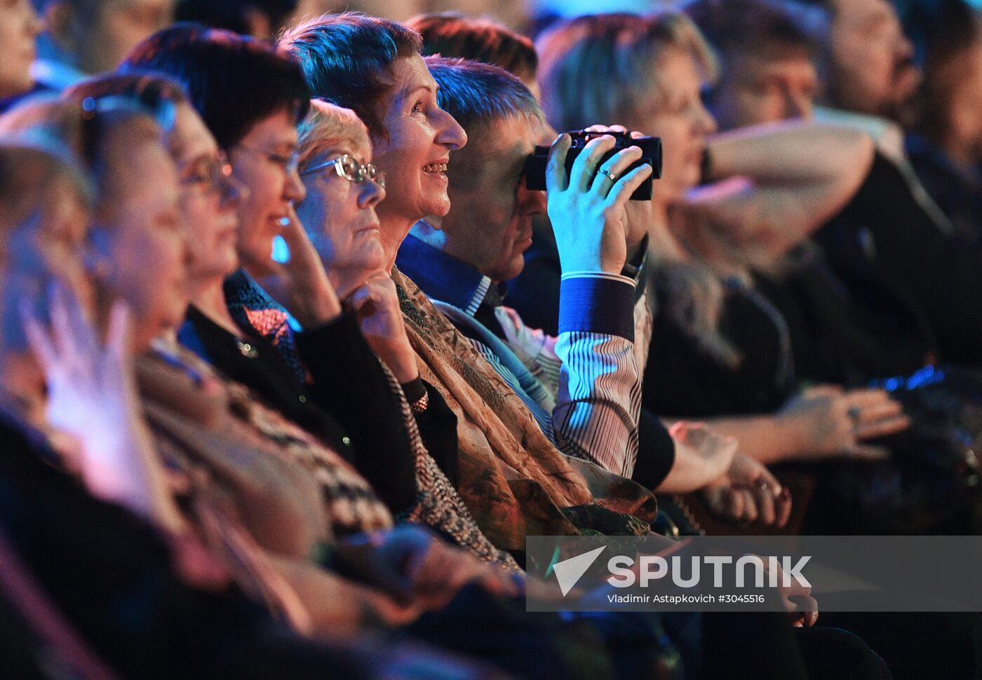 Valentin Yudashkin's show