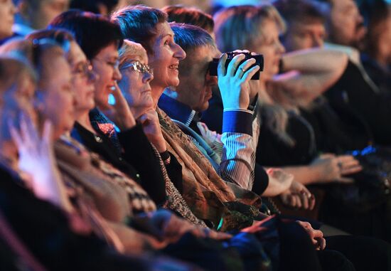 Valentin Yudashkin's show