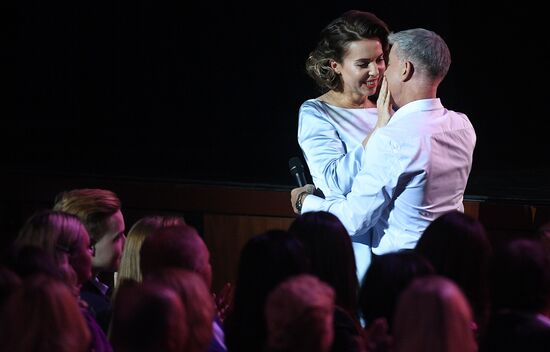 Holiday show by Valentin Yudashkin