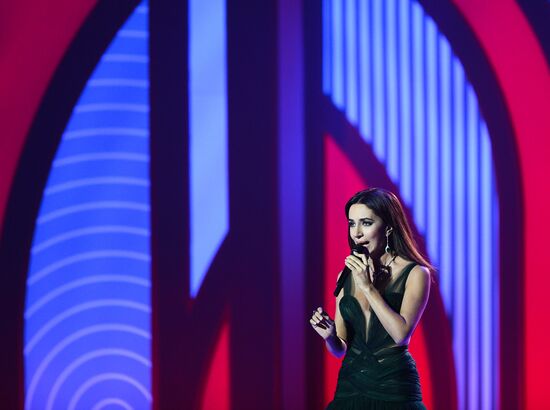 Valentin Yudashkin's show