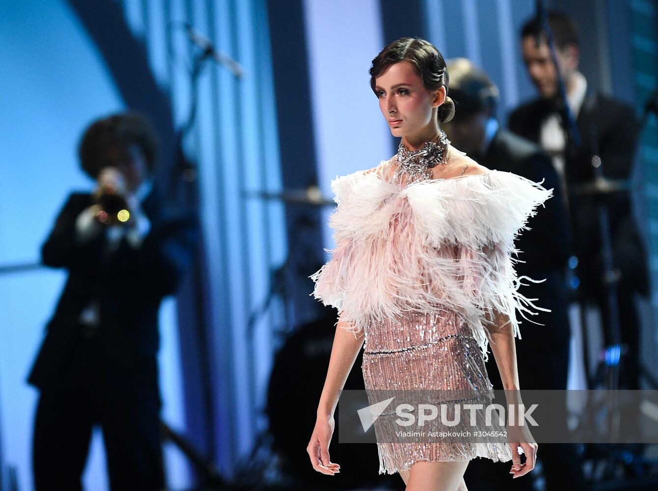 Valentin Yudashkin gala show