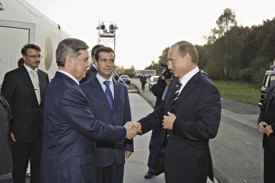 Vladimir Putin, Dmitry Medvedev, Boris Gromov and German Gref in Skolkovo