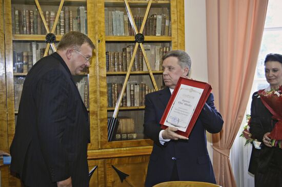 Yury Vorotnin becomes recipient of Robert Rozhdestvensky Prize