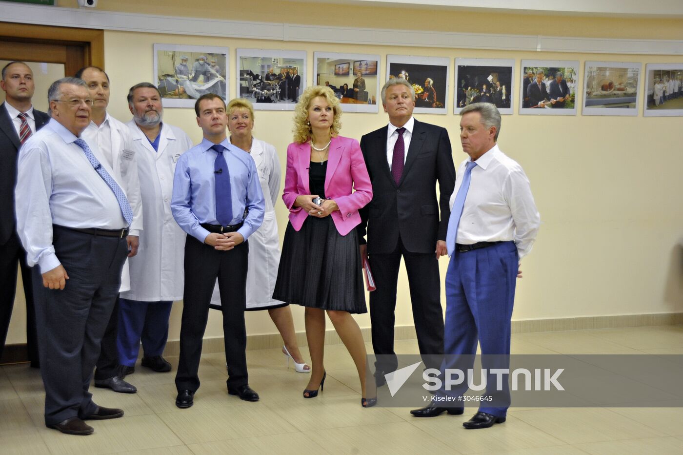 Dmitry Medvedev visits Institute of Obstetrics and Gynecology