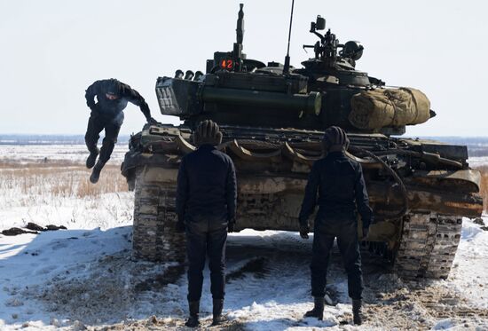 Regional stage of 2017 Tank Biathlon in Khabarovsk