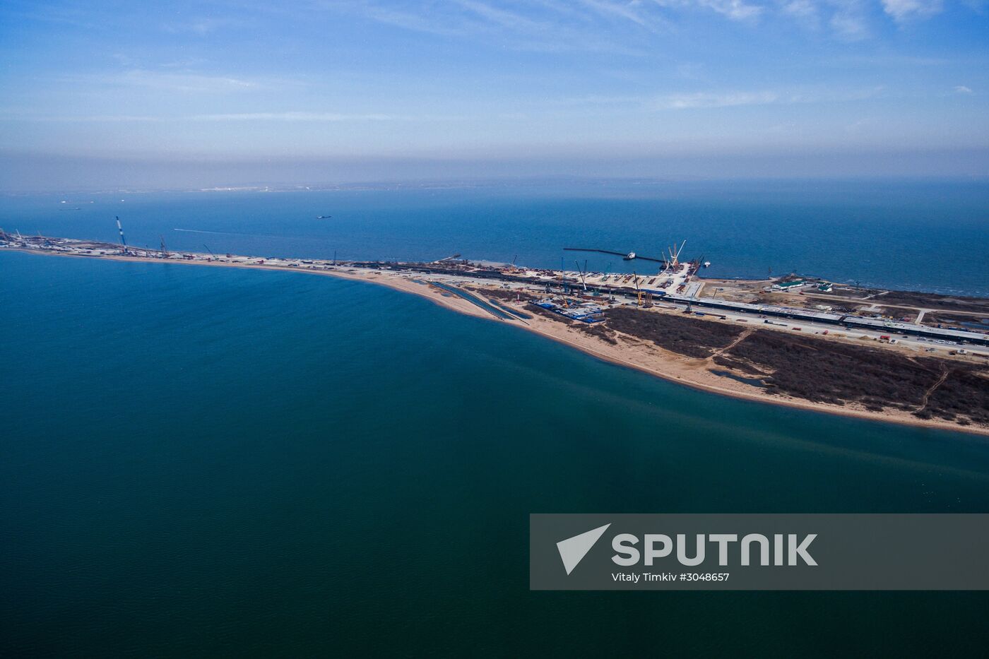 Building the Crimean Bridge