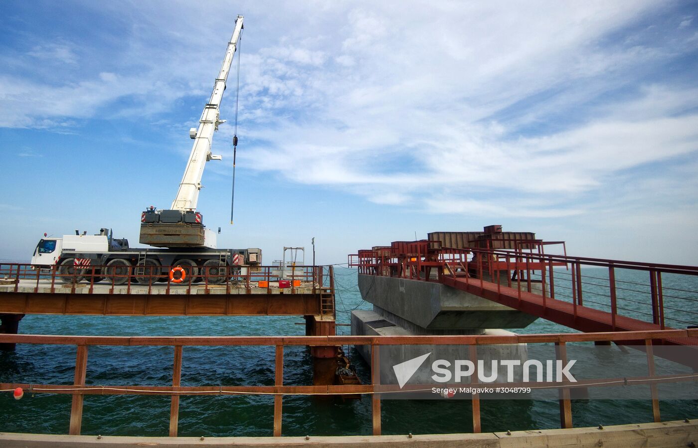 Building the Crimean Bridge