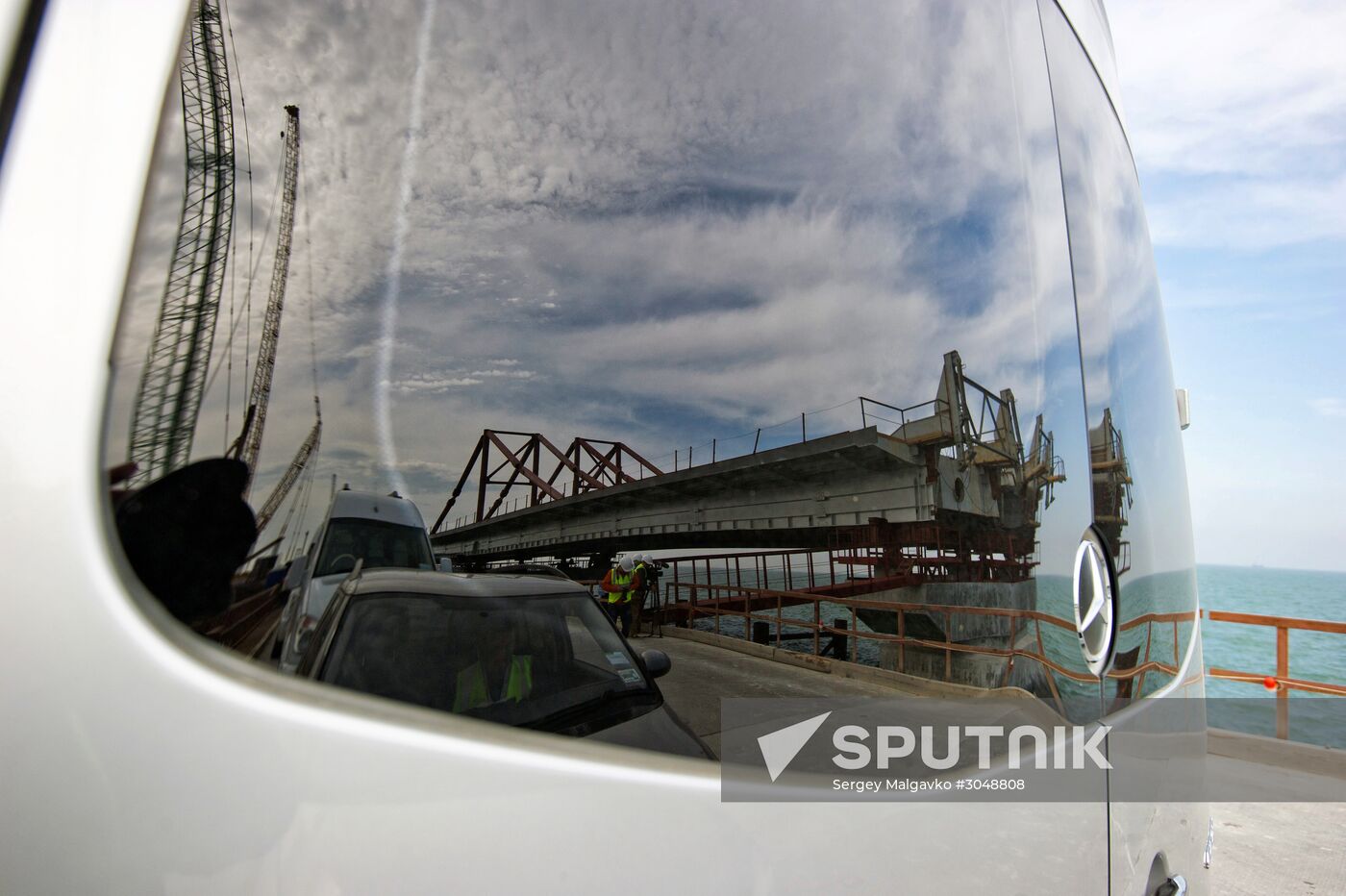 Building the Crimean Bridge