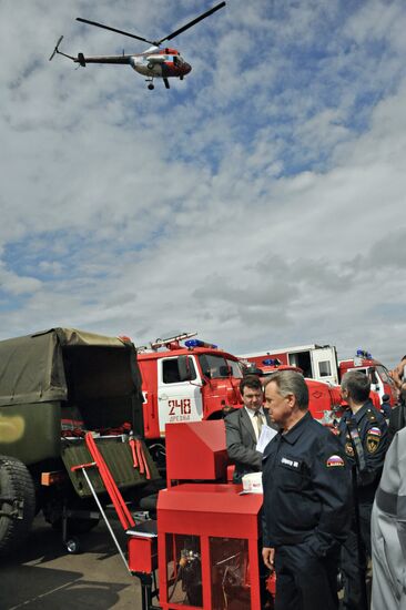 Boris gromov during Moscow Region Emergencies Ministry's drill