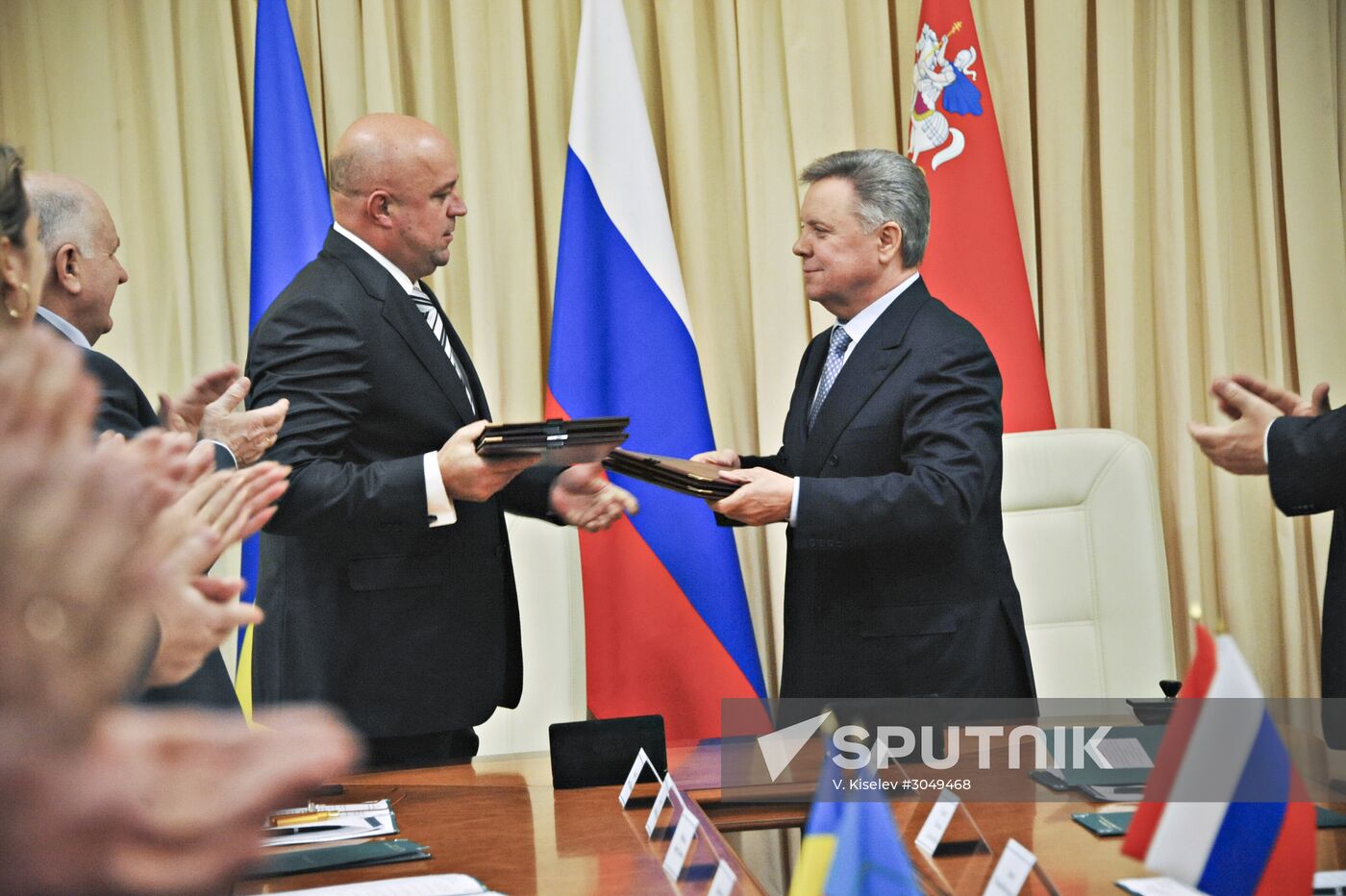 Boris Gromov and Vasily Yadukha