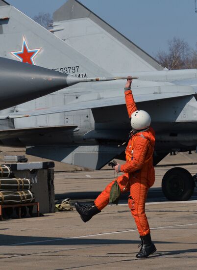Joint flight drills in Russia's Primorye Territory