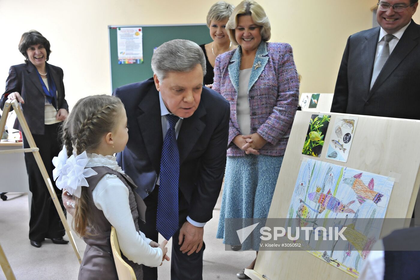 Boris Gromov at re-opening of Yubileiny culture center