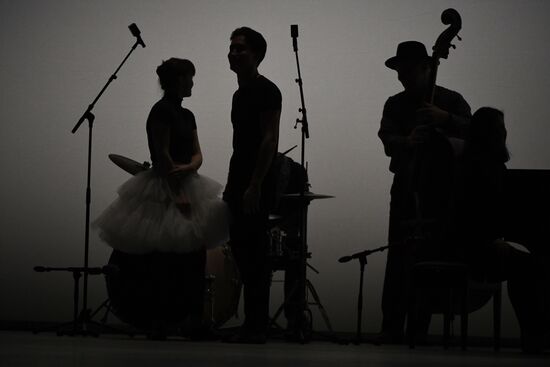 Igor Moiseyev Folk Ensemble rehearsal