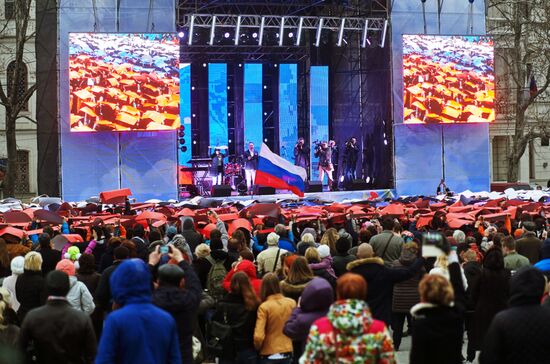 "I'm Proud of Russia!" flashmob to mark third anniversary of Crimea's re-uniting with Russia