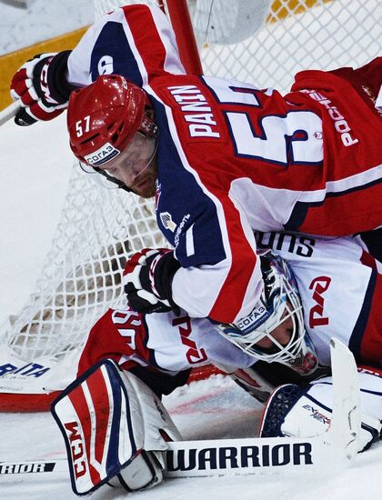 Kontinental Hockey League. CSKA vs. Lokomotiv