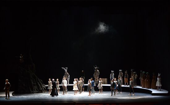 Final rehearsal of Peer Gynt ballet at Novosibirsk Opera and Ballet Theater