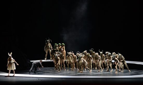 Final rehearsal of Peer Gynt ballet at Novosibirsk Opera and Ballet Theater