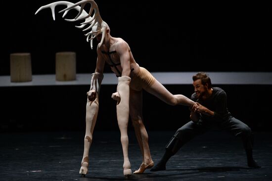 Final rehearsal of Peer Gynt ballet at Novosibirsk Opera and Ballet Theater