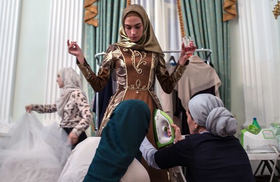 Fashion show presents Firdaws fashion collection
