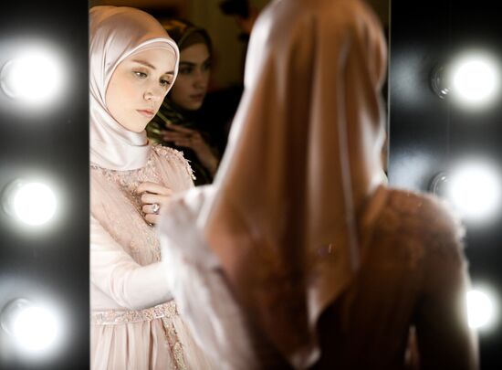 Fashion show presents Firdaws fashion collection