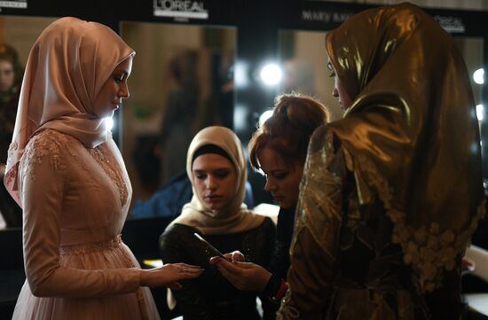 Fashion show presents Firdaws fashion collection